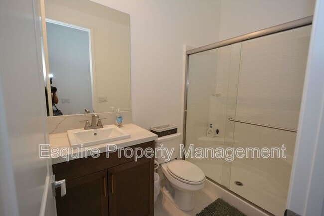 Building Photo - 139 Wisteria St