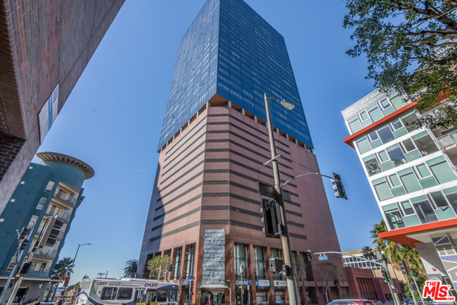 Building Photo - 1100 Wilshire Blvd