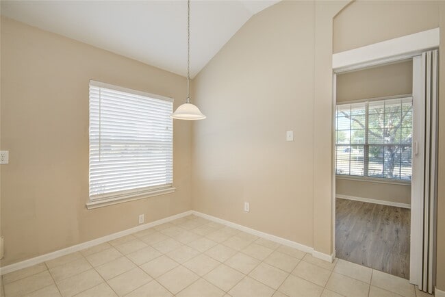 Building Photo - 17231 Hollow Sands Ct