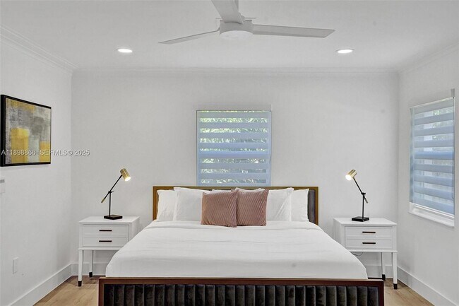 Building Photo - 725 Harrison St