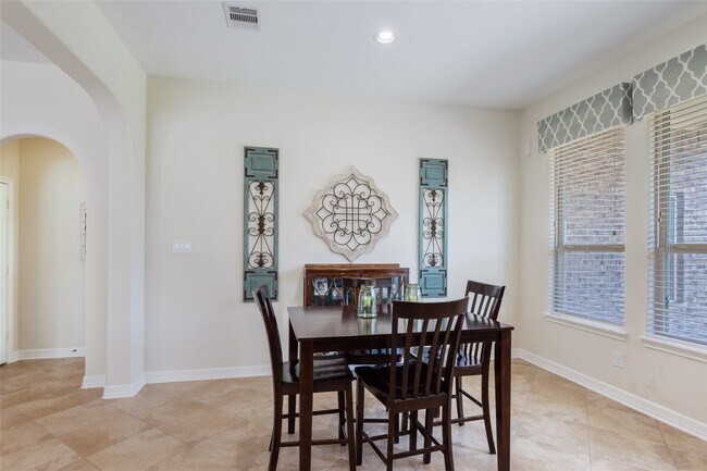 Building Photo - 19826 Summit Crest Ct