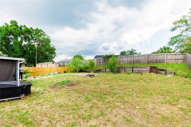 Building Photo - 2802 Danforth Dr