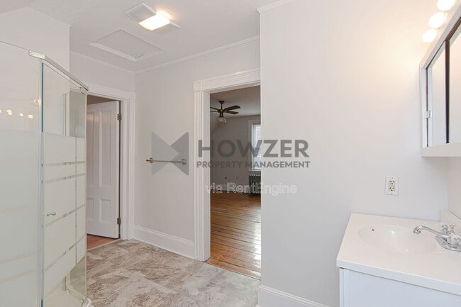 Building Photo - 27 Hayward St