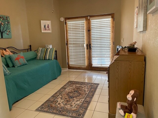 Building Photo - 5521 E Paradise Dr