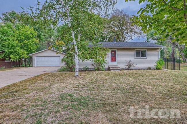 Building Photo - 6510 Hokah Dr