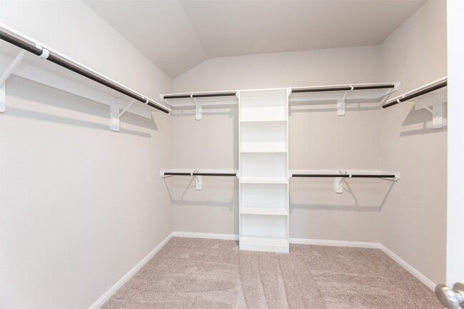 Building Photo - 2031 Stella Pne Dr