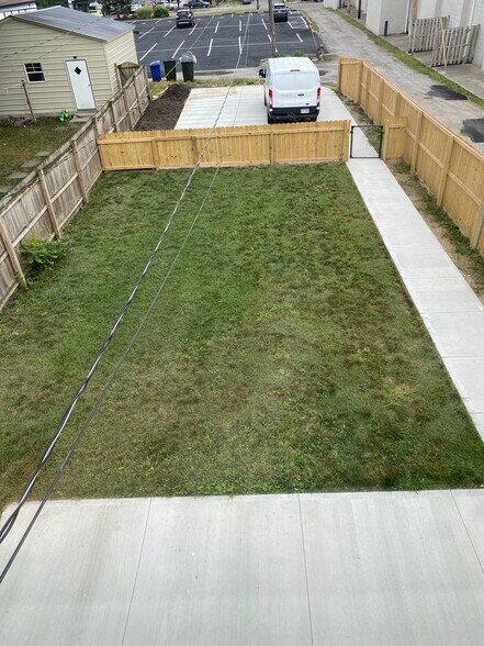 Fenced Backyard - 1353 E Rich St