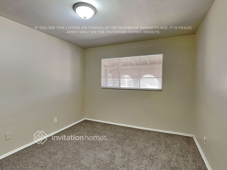Building Photo - 3608 W Sierra Vista Dr