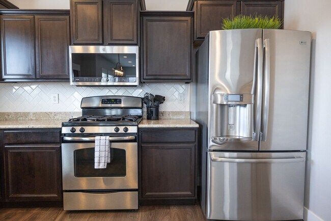 Building Photo - 3857 Ivey Ranch Rd