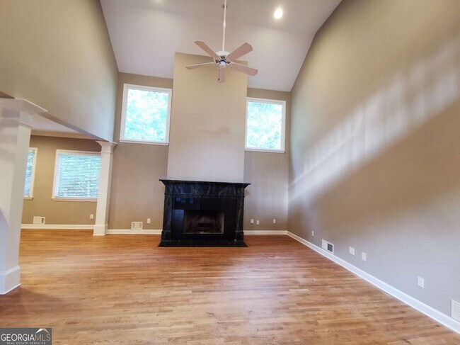 Building Photo - 2411 Magnolia Springs Ct