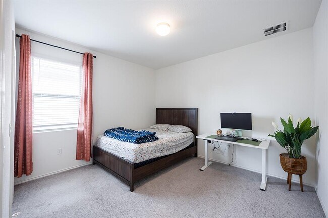 Building Photo - 15207 Kookaburra Path