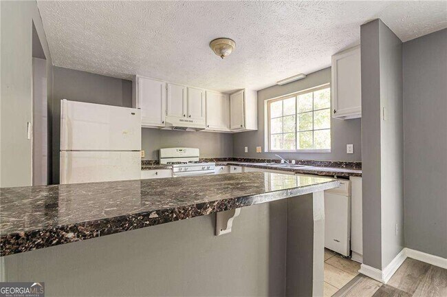 Building Photo - 806 Houndstooth Trail NW