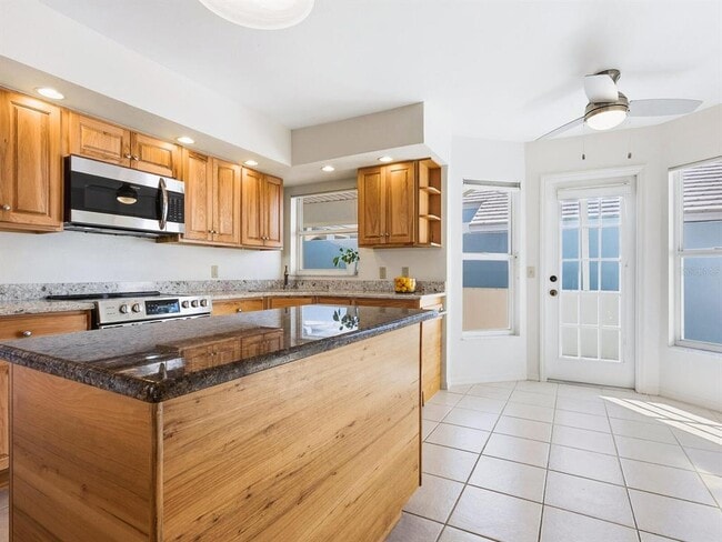 Building Photo - 799 Harrington Lake Dr N