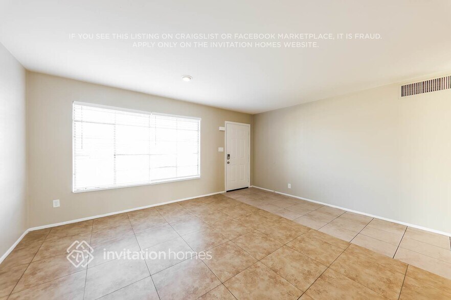 Building Photo - 3335 W McLellan Blvd