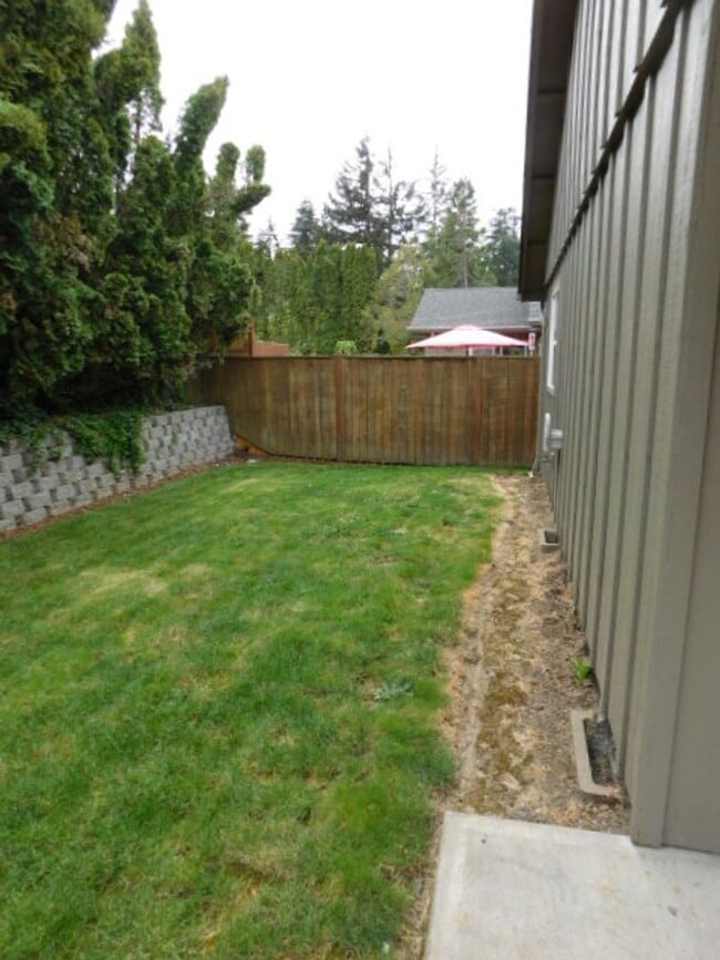 Building Photo - 3Bd/2Ba Single Story Home - For viewing beginning 4/27/2026!