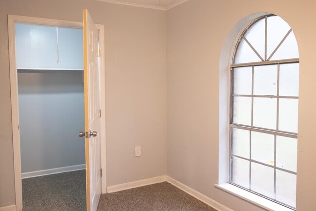 Building Photo - 3306 Timberlane Cir