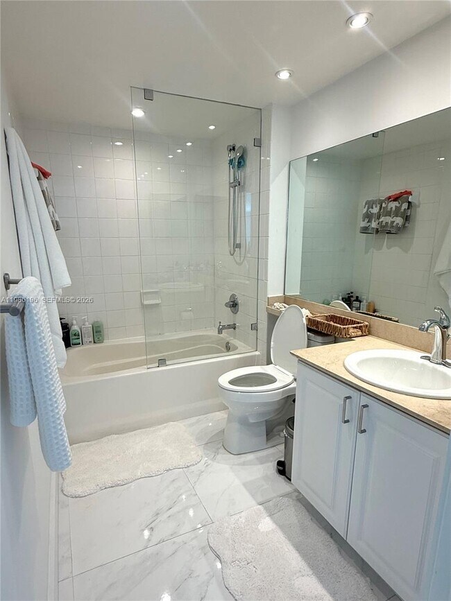 Building Photo - 90 Alton Rd