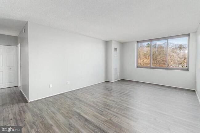 Building Photo - 5500 Holmes Run Pkwy