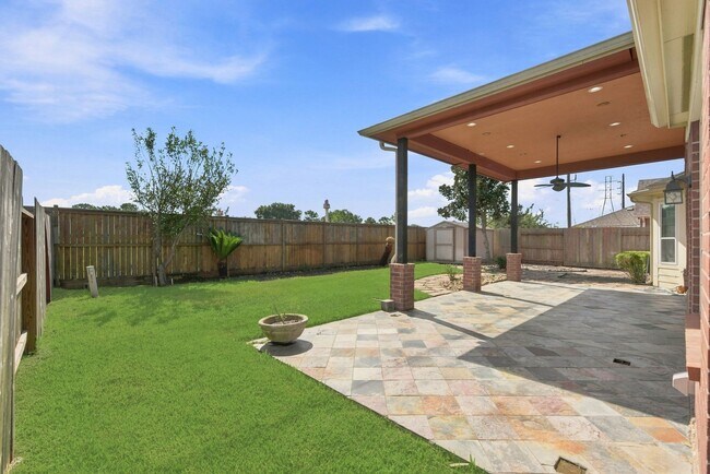 Building Photo - 6231 Presidio Canyon Dr