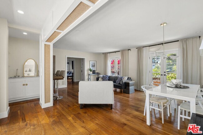 Building Photo - 1531 Marmont Ave