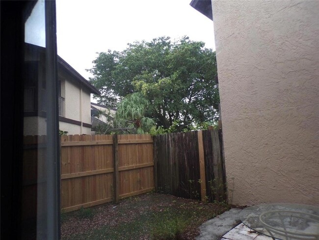 Building Photo - 2180 Bayberry Dr