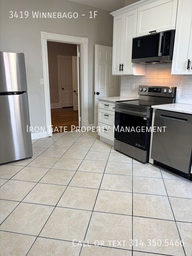 Building Photo - 3419 Winnebago-1F