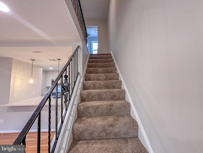 Building Photo - 226 Guthrie Ave