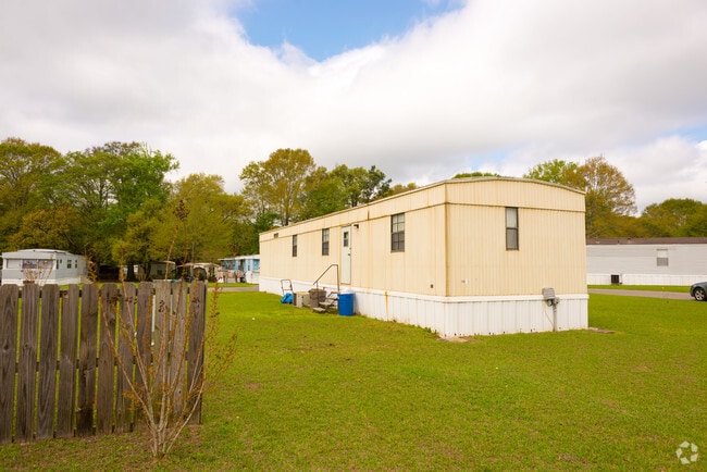 Building Photo - 7701 Old Pascagoula Rd