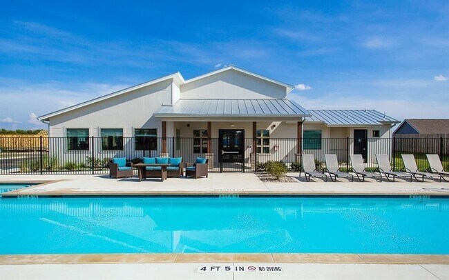 Building Photo - 5412 Gooding Dr