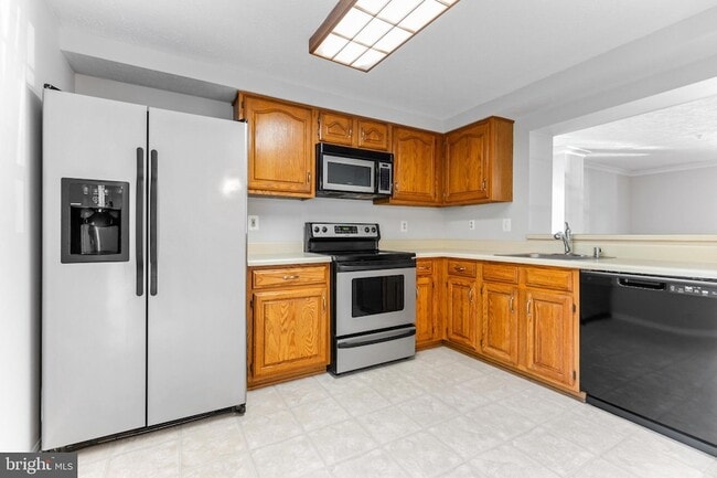Building Photo - 1232 Quaker Ridge Dr