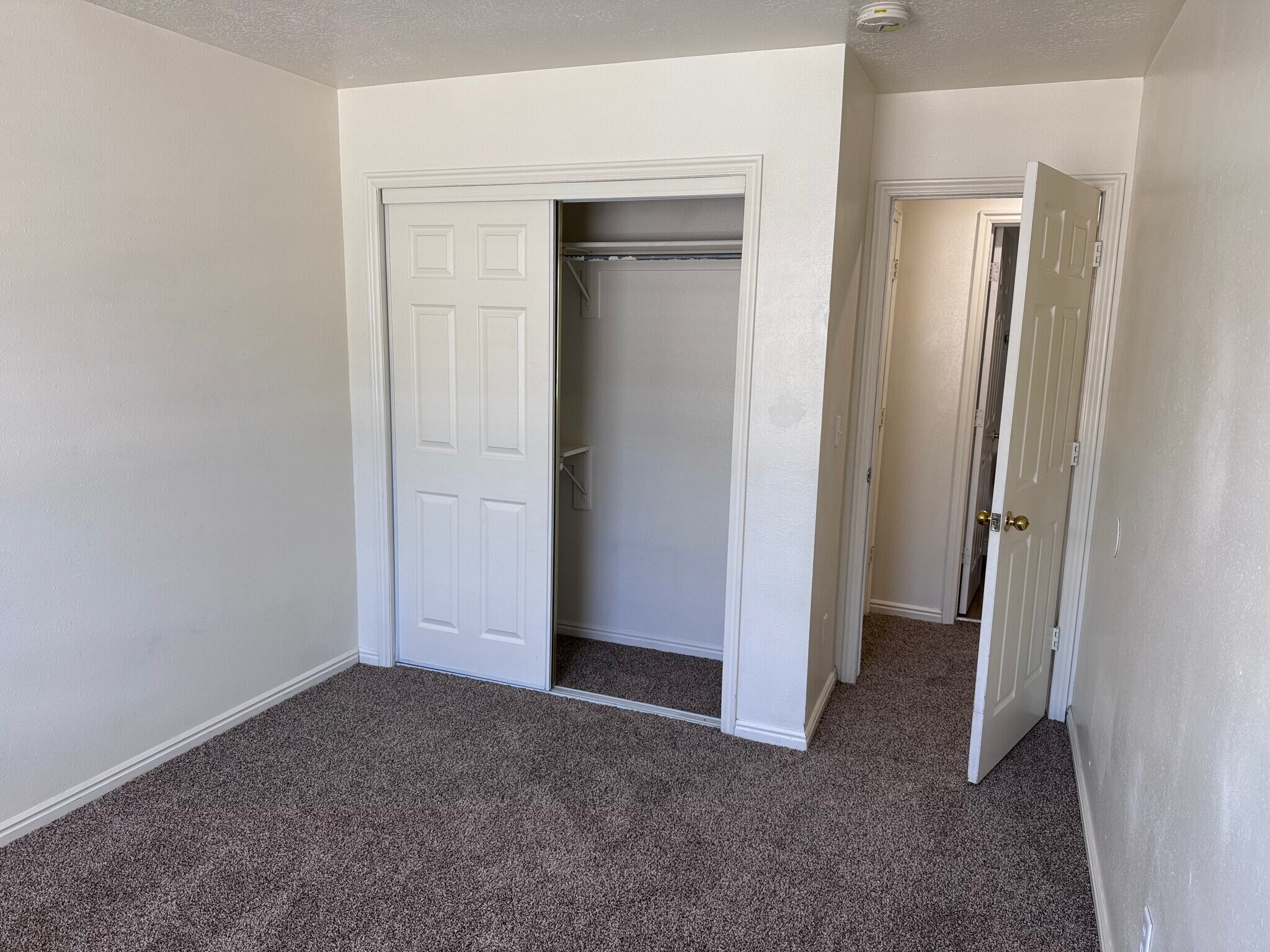 Building Photo - 1392 N 260 W