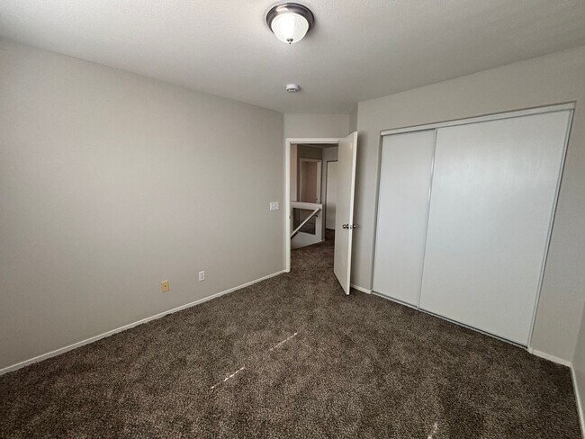 Building Photo - 10256 Grecian Laurel Ct