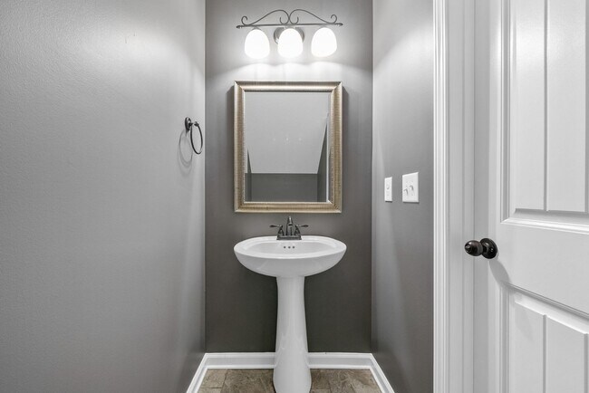 Building Photo - 2863 McManus Cir