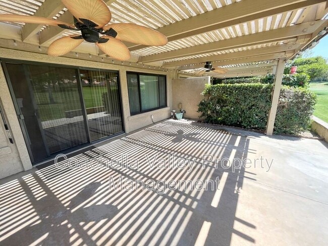 Building Photo - 41469 Woodhaven Dr W