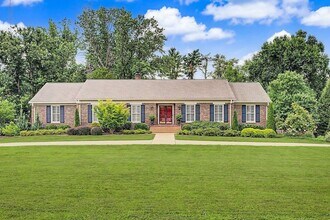 Building Photo - 1913 Shamrock Dr