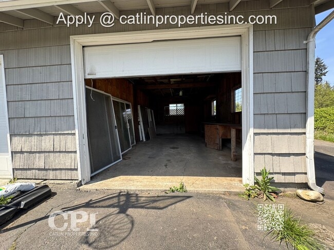 Building Photo - 3400 Columbia Heights Rd