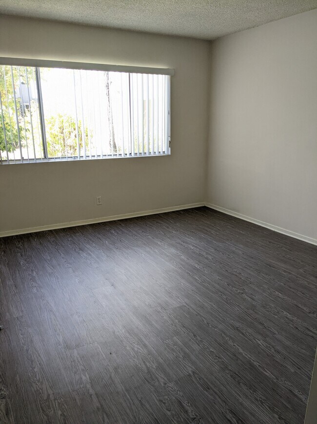 Master bedroom - 1260 Havenhurst Dr