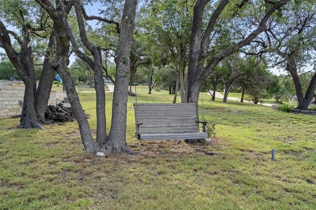 Building Photo - 504 Lakeshore Cir