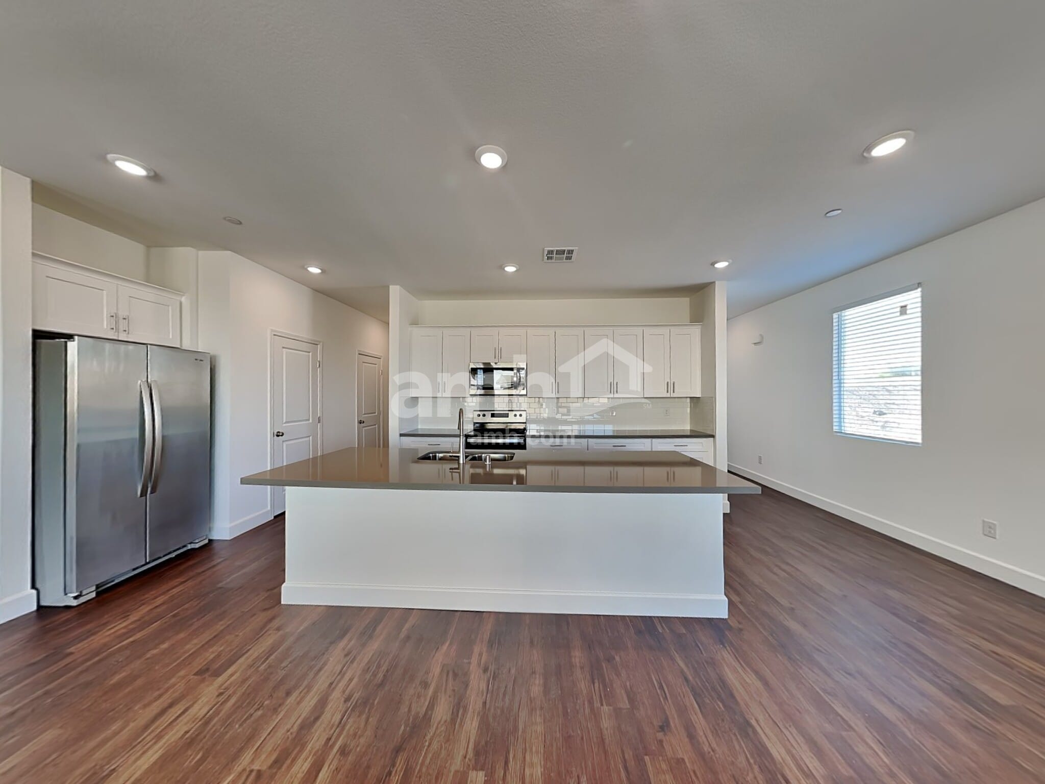 Building Photo - 100 Island Plumeria Ln