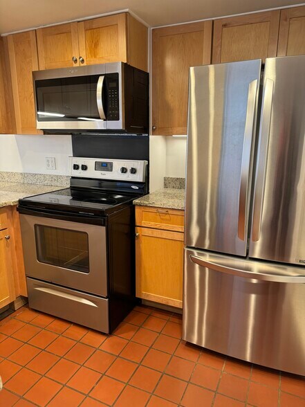 Building Photo - 217 Vine St