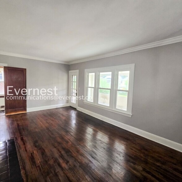 Building Photo - 3411 Beechwood Ave