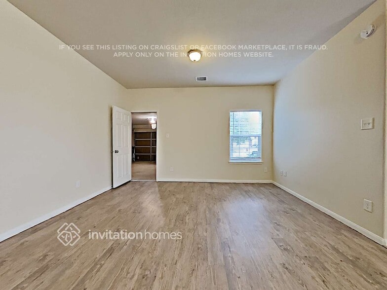 Building Photo - 19143 Canaras Ct