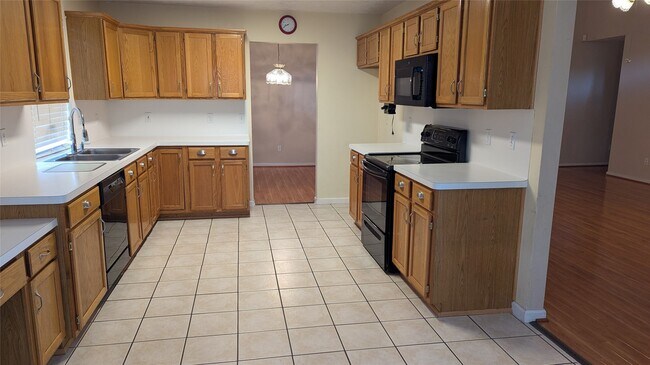 Building Photo - 18319 N Willow Bluff Rd