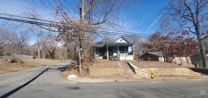 Building Photo - 1601 E Twenty-Fifth St