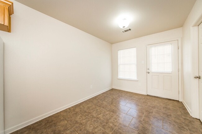 Building Photo - 417 N Scott St