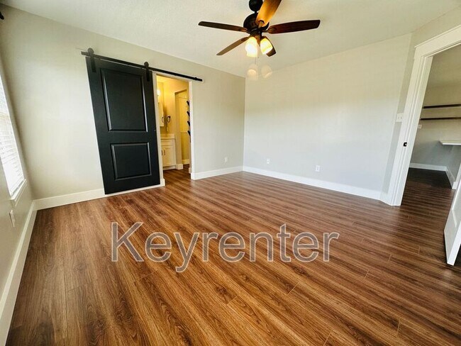Building Photo - 5330 Blue Star Dr