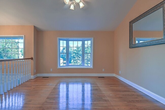 Building Photo - 168 Old Mill Ct