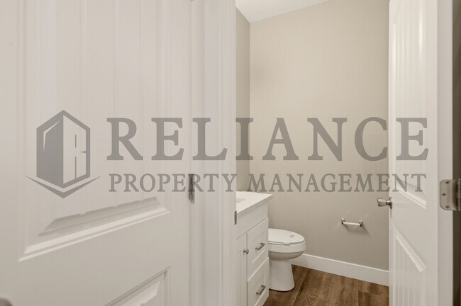 Building Photo - 4647 E 45th St N