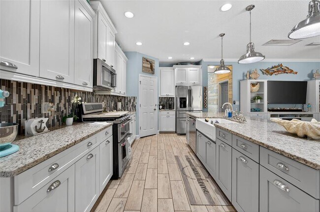 Building Photo - 5227 ADMIRAL POINTE Dr