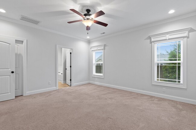 Building Photo - Welcome to Marsh Haven!